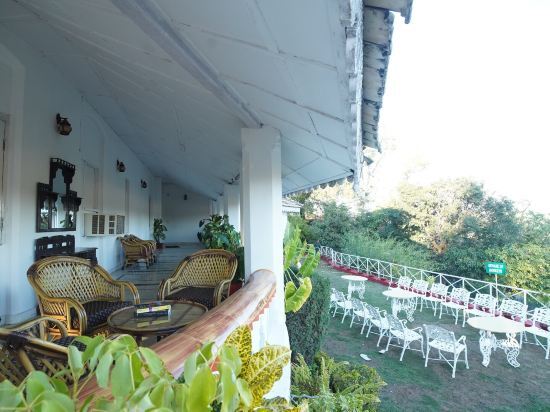 Пачмарай: MPT Rock End Manor, Pachmarhi