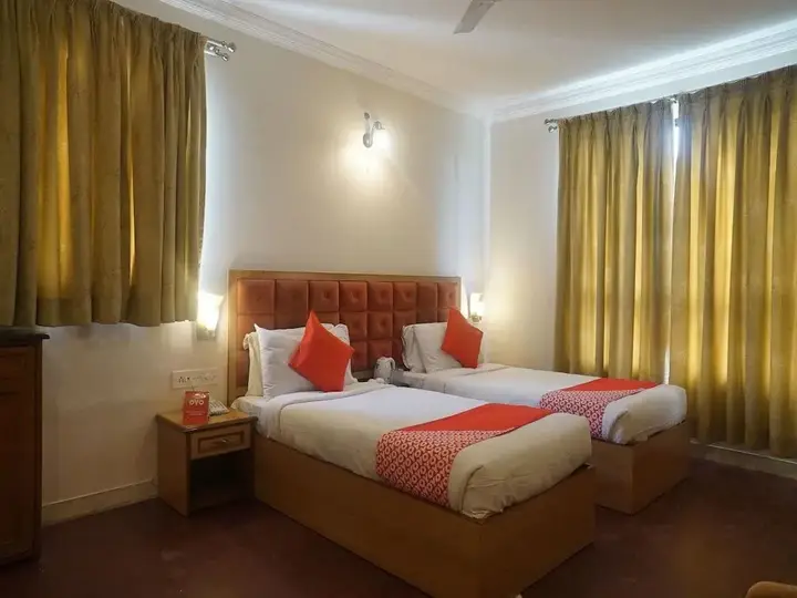 Пуна: Beverly Hills Hotel by Oyo Rooms