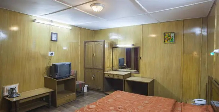 Чамба: Hotel Shangri-La
