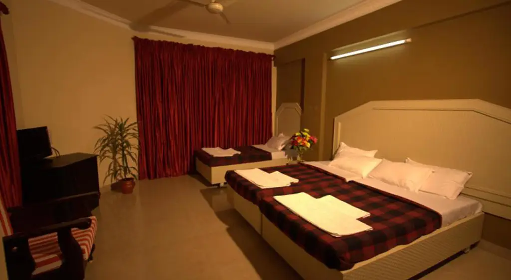 Мадикери: Highton Hotel