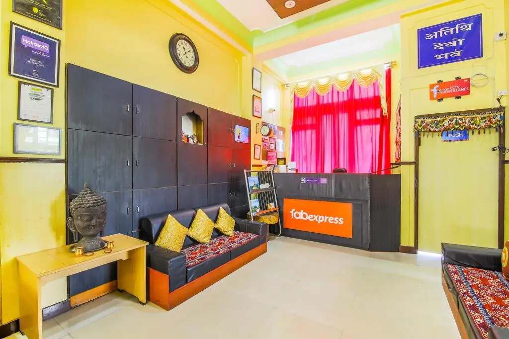 Гангток: FabExpress Samrat Residency