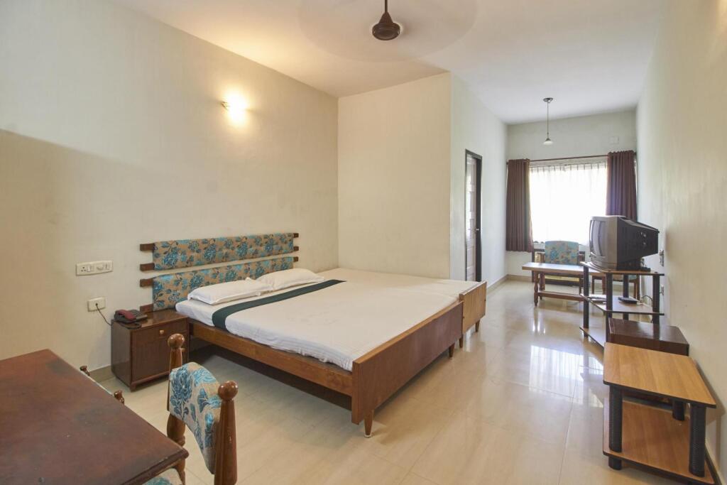 Cherthala: Hotel Karthiyayini