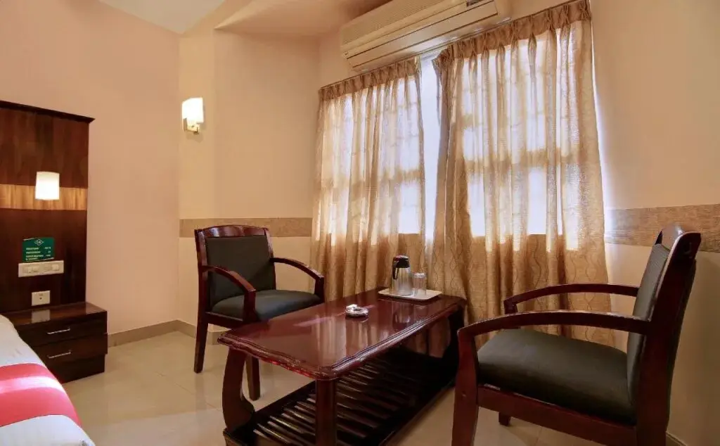Майсур: OYO 2410 Nerambally Hotel Mysore