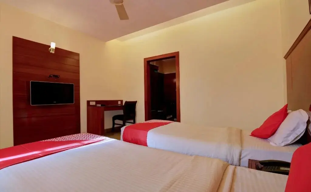 Майсур: OYO 2410 Nerambally Hotel Mysore