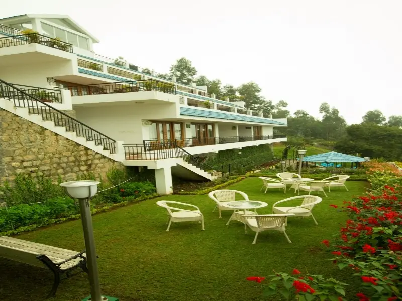 Ути: Hotel Mount And Mist