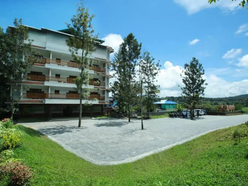 Кумили: Elephant Route Resort