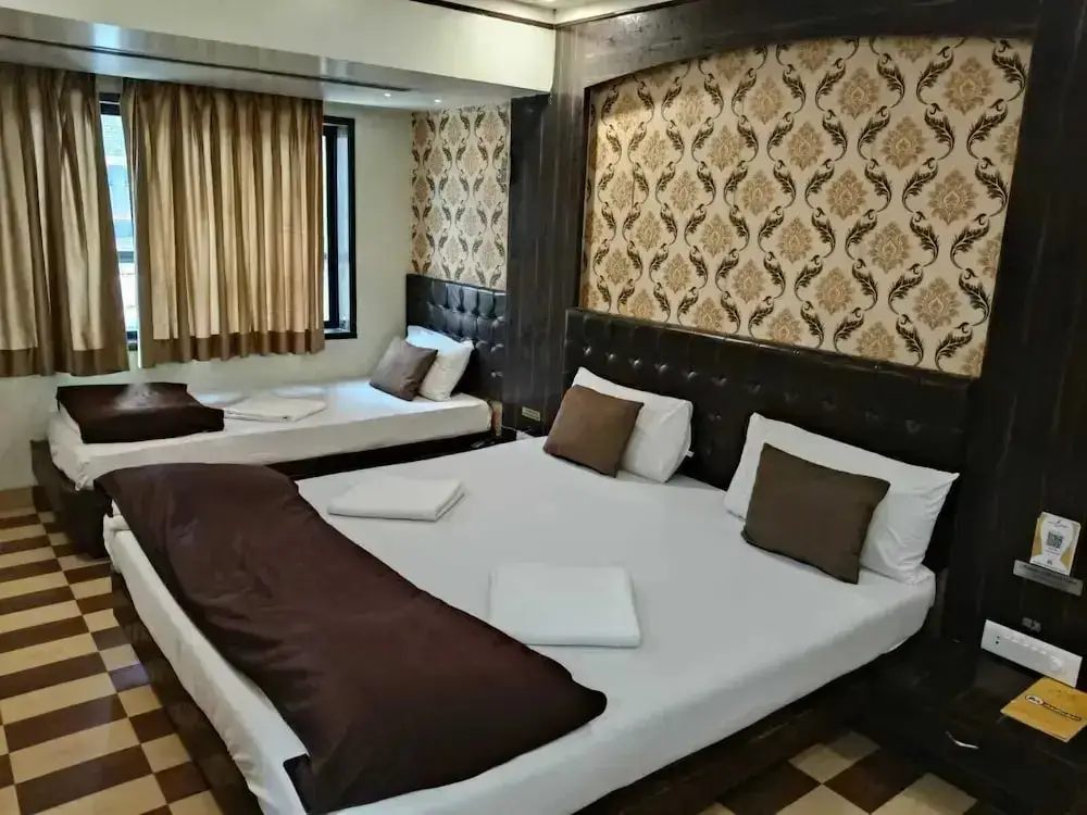 Ширди: Saibaba International Hotel