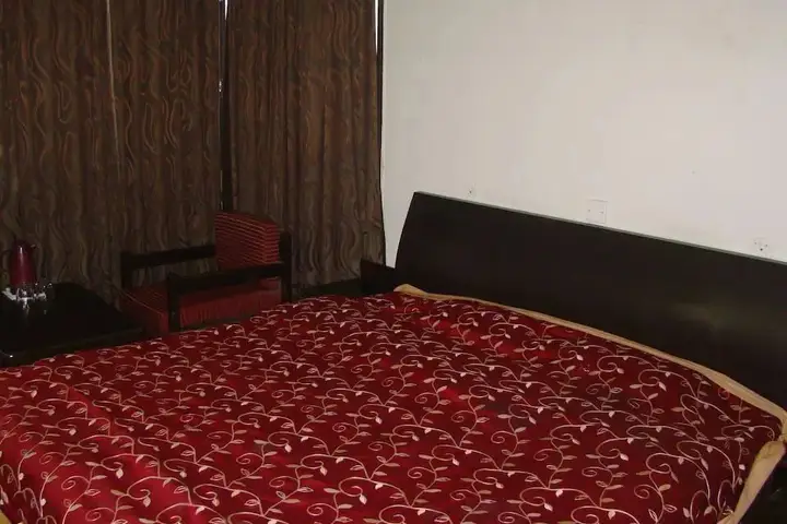 Крепость Jhansi: Hotel Sita