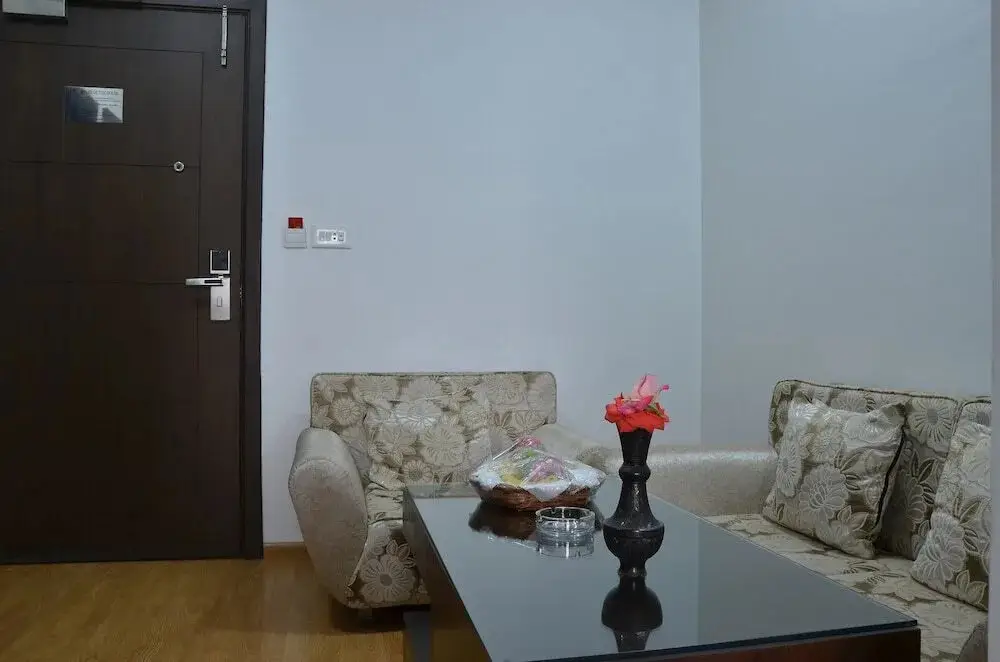 Катра: Best Western Bhawani'z Paradise