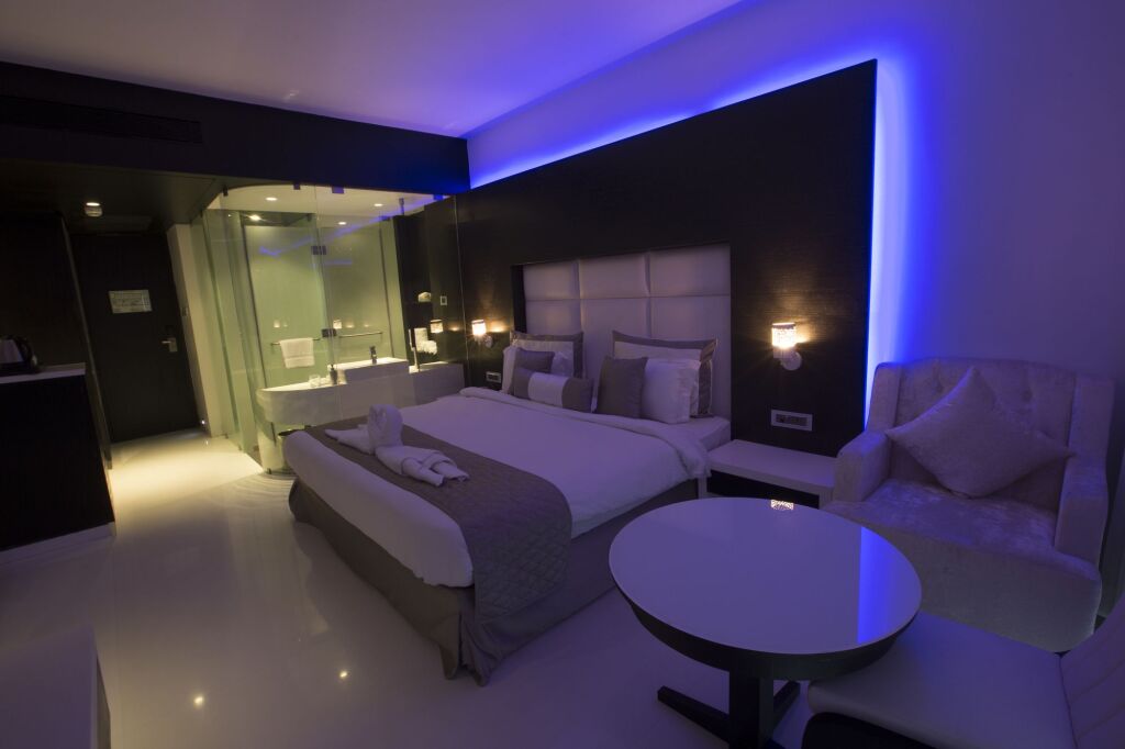 Мумбаи: Eskay Resorts