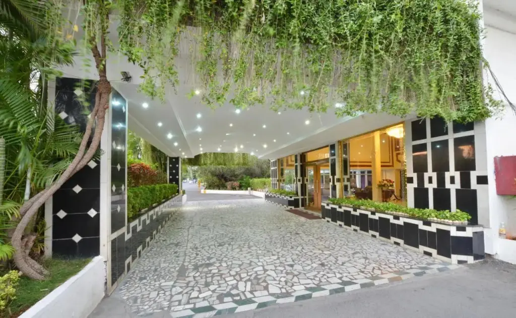 Особая экономическая зона Mahindra World City: SRM Hotel Maraimalai Nagar