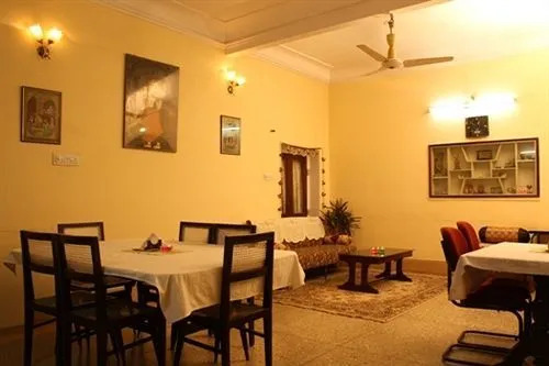 Джайпур: Prem Abhilasha Guest House Home Stay