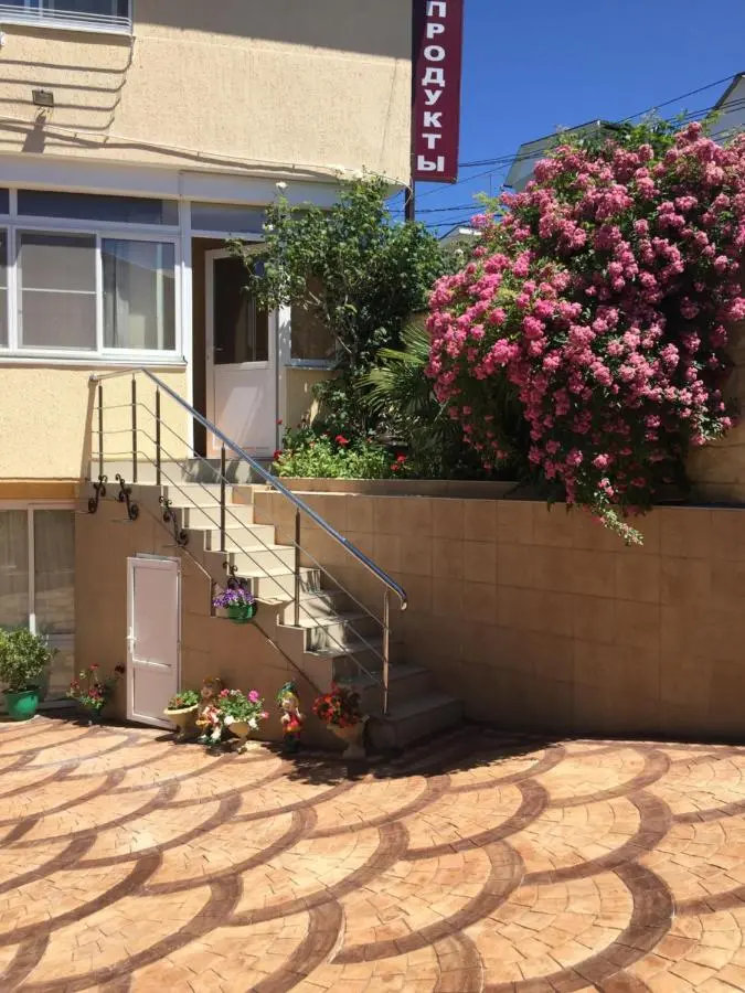 Адлер: Guest House Luiza