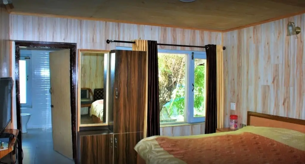 Каргил: Hotel Greenland