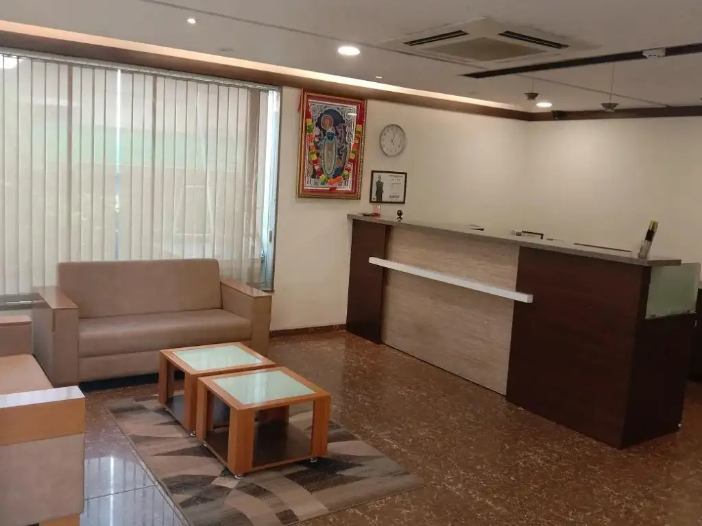 Ахмедабад: OYO Premium Ashram Road II
