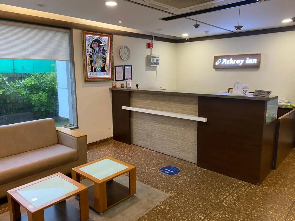 Ахмедабад: OYO Premium Ashram Road II