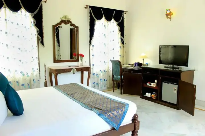 Удаипур: OYO 1808 near Lake Palace