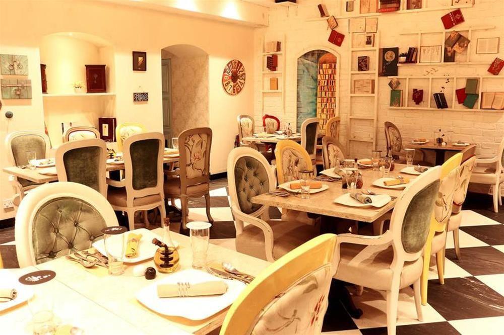 OYO Premium Sarat Bose Road — фото 1
