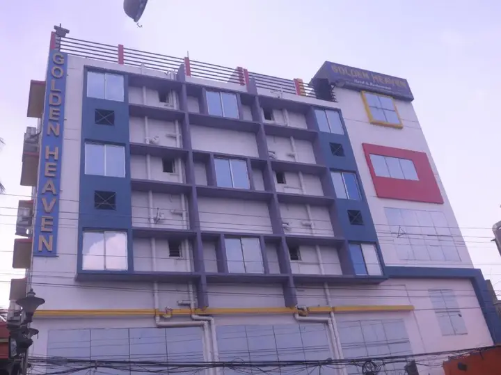 Колката: Golden Heaven Hotel & Restaurant