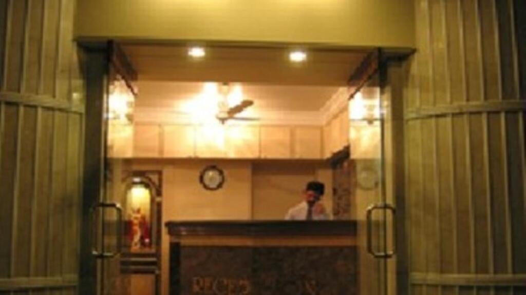 Мумбаи: OYO 1249 Hotel Ashray International