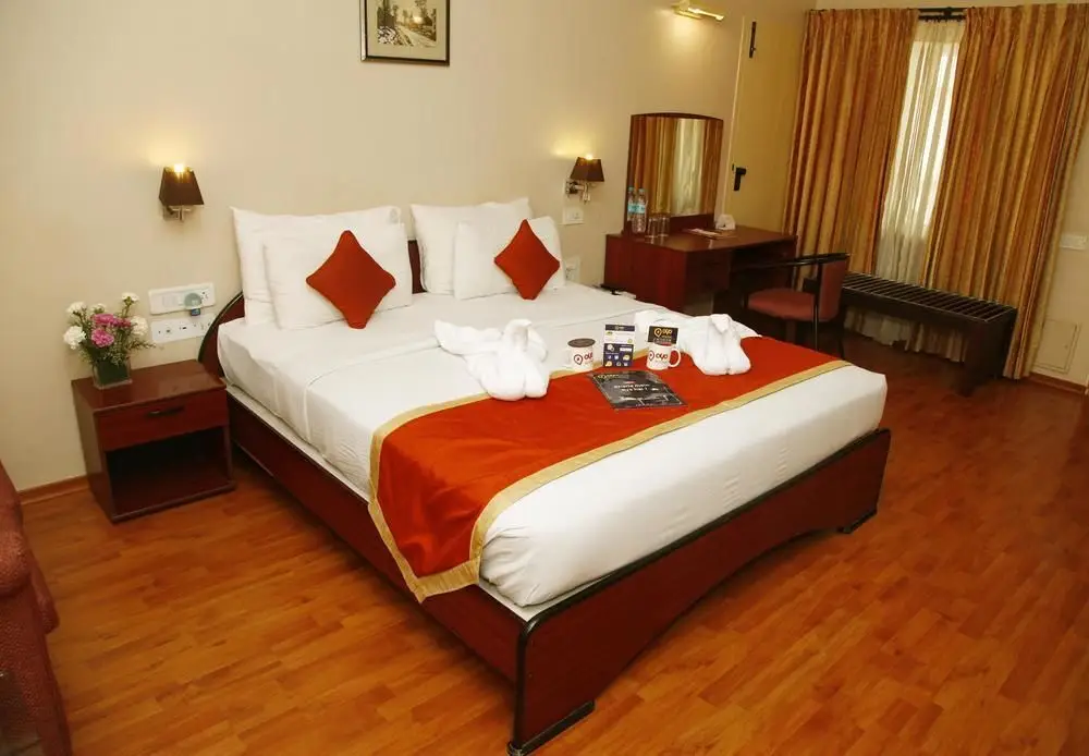 Коимбатур: OYO Premium Gandhipuram Avinashi Road