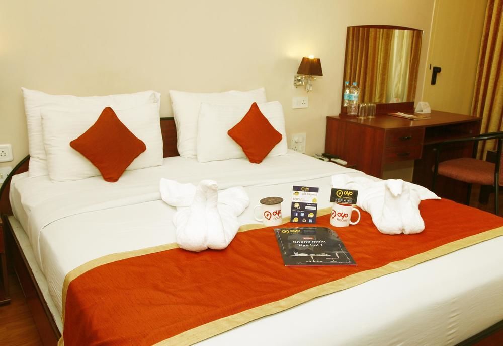 Коимбатур: OYO Premium Gandhipuram Avinashi Road