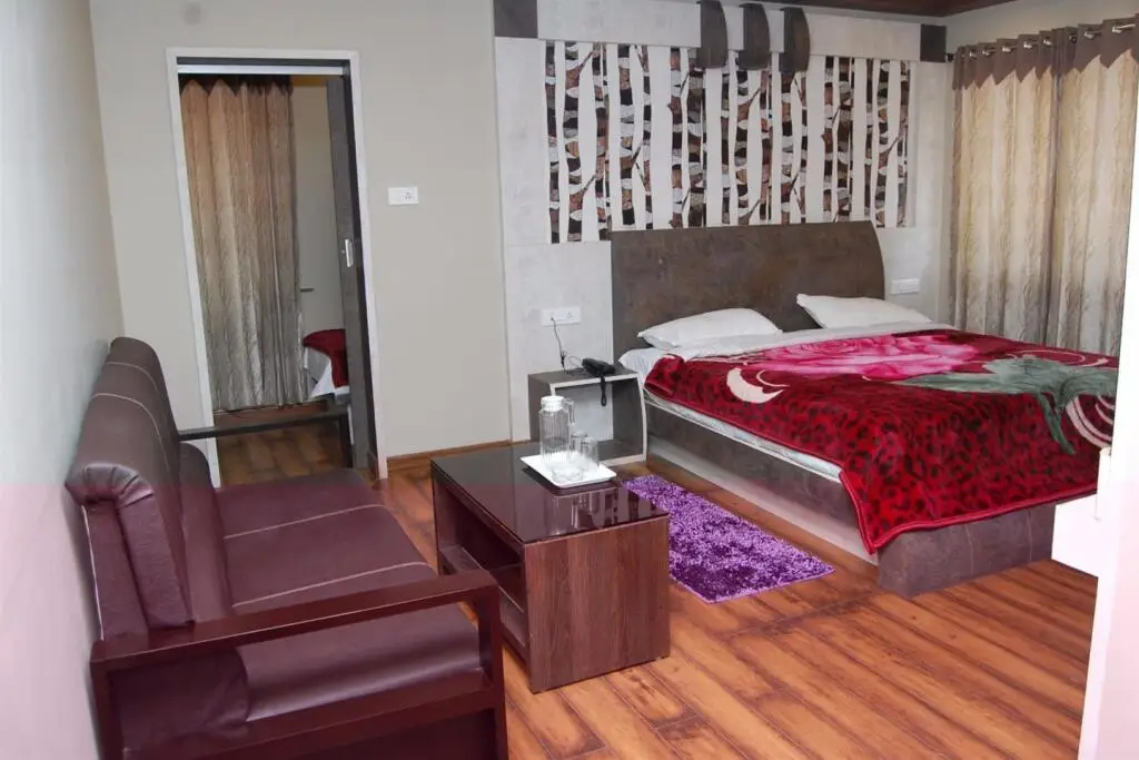 Ути: Hotel Sarkar Palace