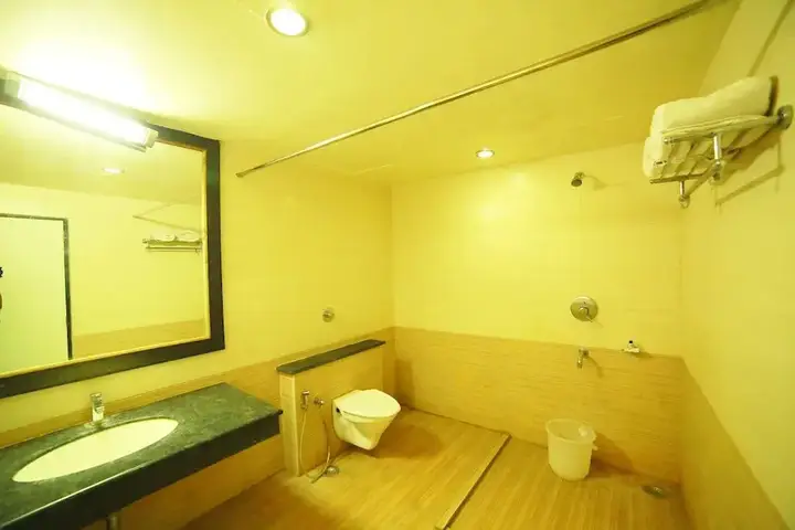 Коимбатур: Sriram International