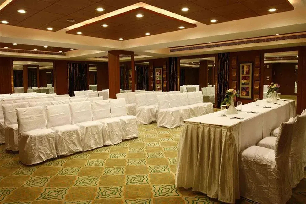 Нью-Дели: Star Rocks Delhi
