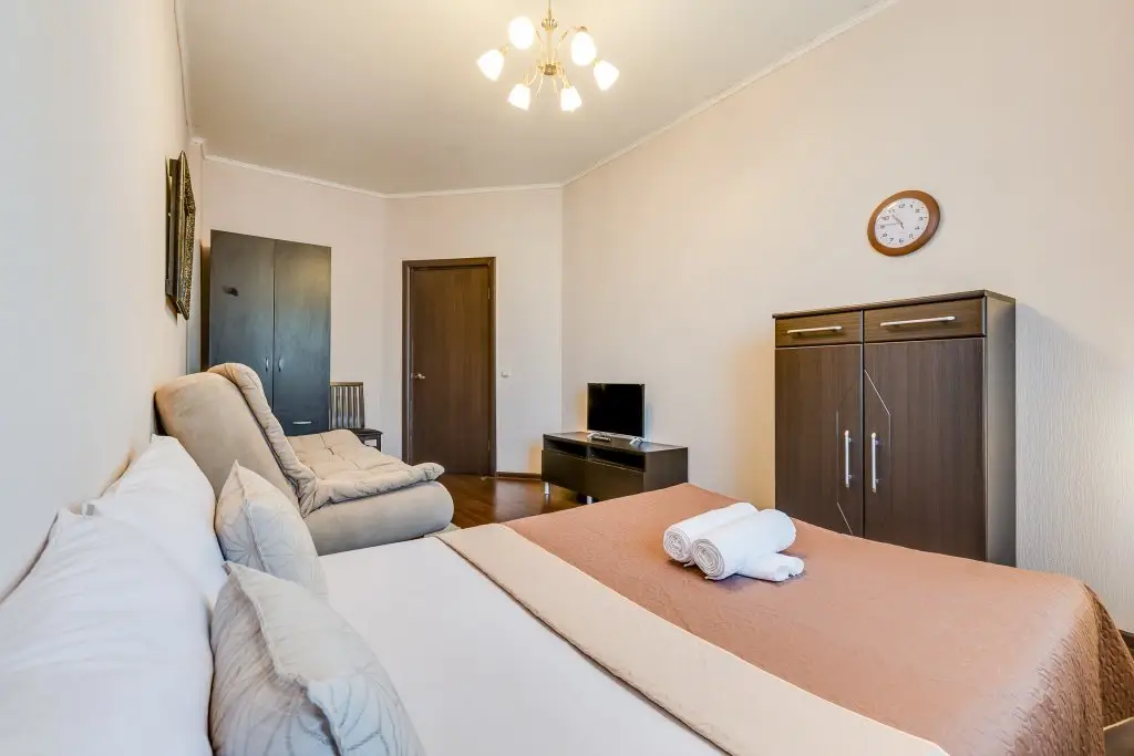 Санкт-Петербург: Apartments with View Near Pionerskaya Metro