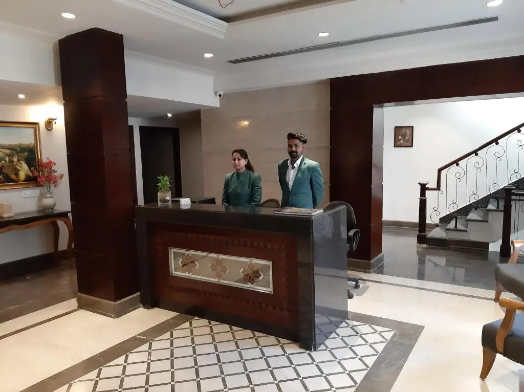 Hotel Golden Tower — фото 1