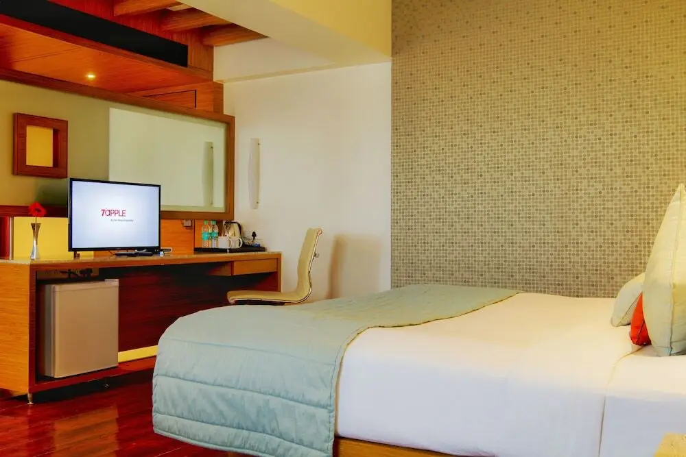 Пимпри-Чинчвад: 7Apple Hotel - Pune