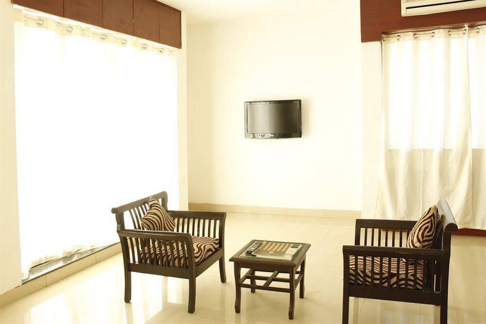 Нави-Мумбай: Laurent & Benon Premium Serviced Apartment Ghansoli West