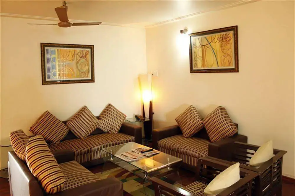 Нави-Мумбай: Laurent & Benon Premium Serviced Apartment Ghansoli West