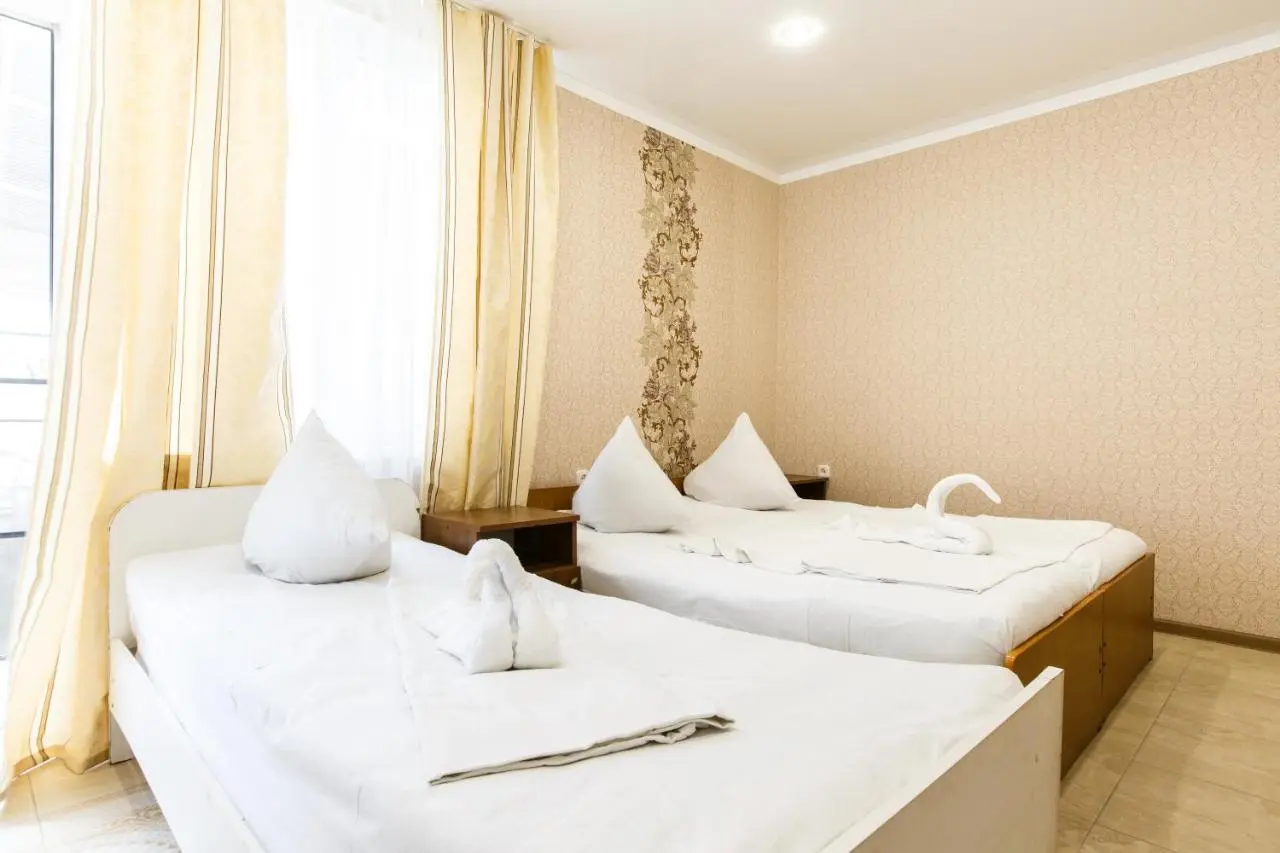 Красная Поляна: Guest House Victoria