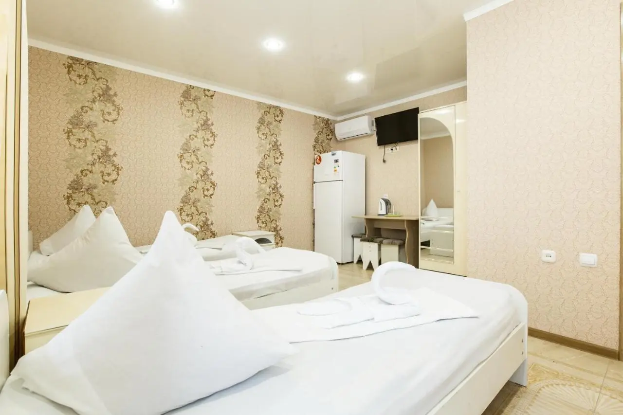 Красная Поляна: Guest House Victoria