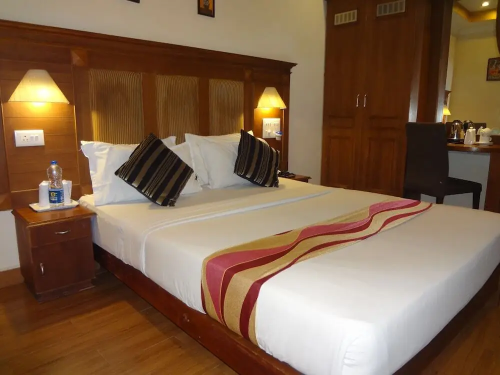 Кумили: Seasons Thekkady