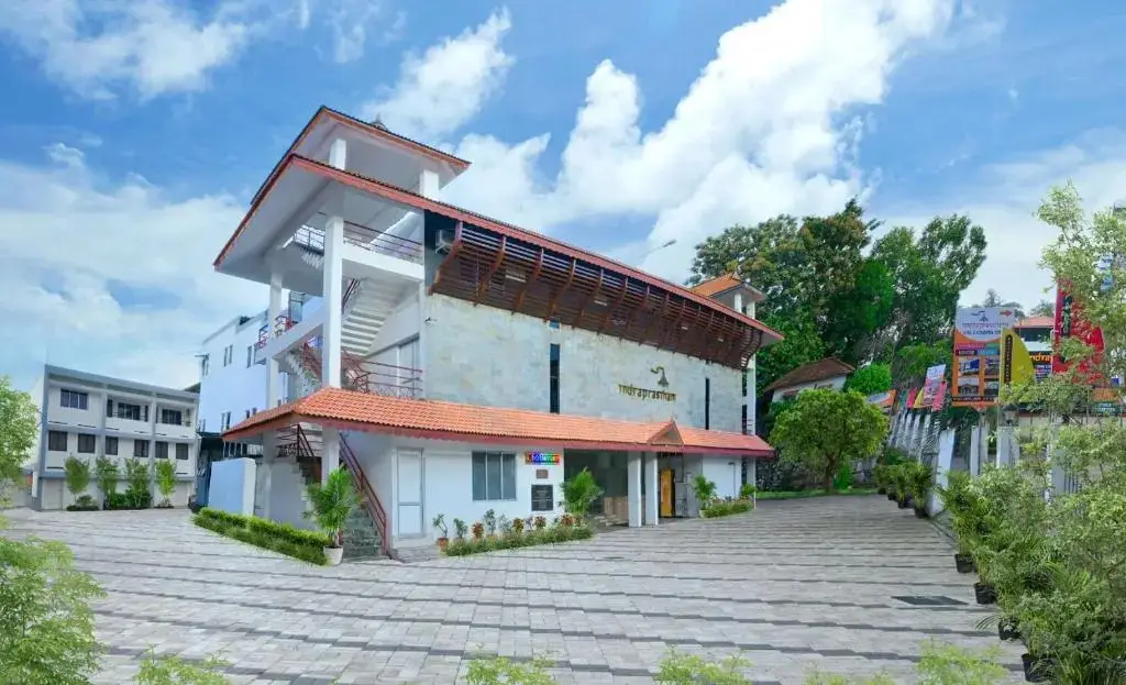 Аллеппи: Indraprastham Houseboats