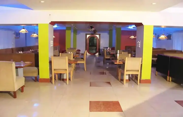 Банкура: Hotel Saptaparna