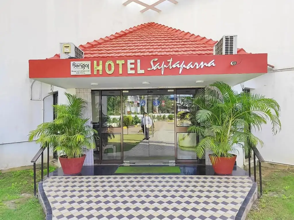 Банкура: Hotel Saptaparna