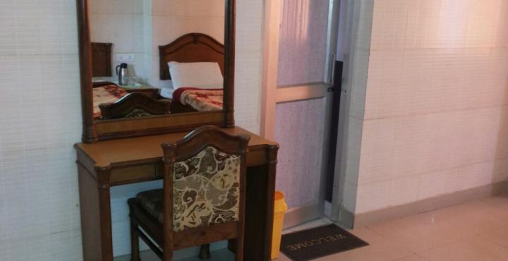 Катра: Hotel Shivalik