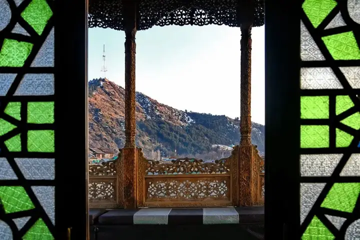 Шринагар: De Laila Houseboats Srinagar