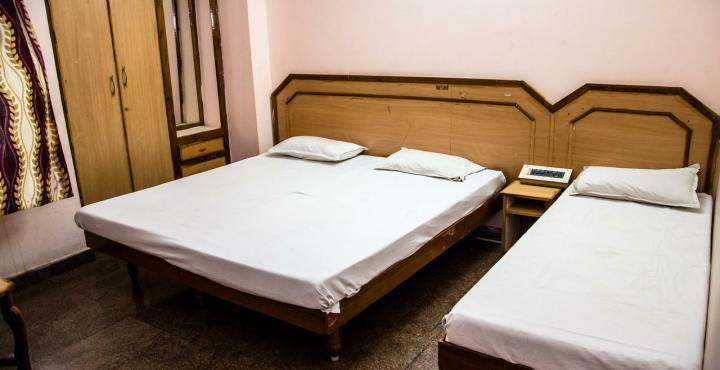 Тирупати: Collection O Poojith Residency
