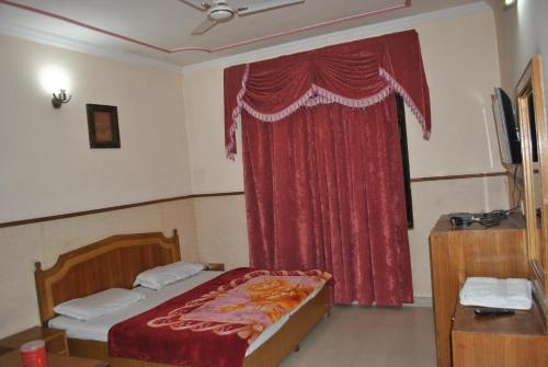 Катра: Hotel Bandhu Palace