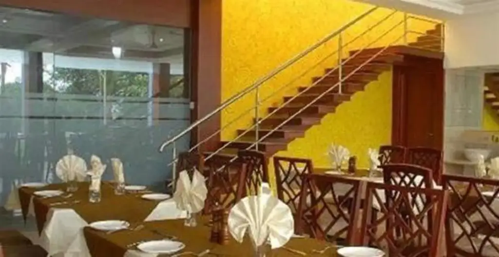 Kyarkoppa: Mayur aaditya resort