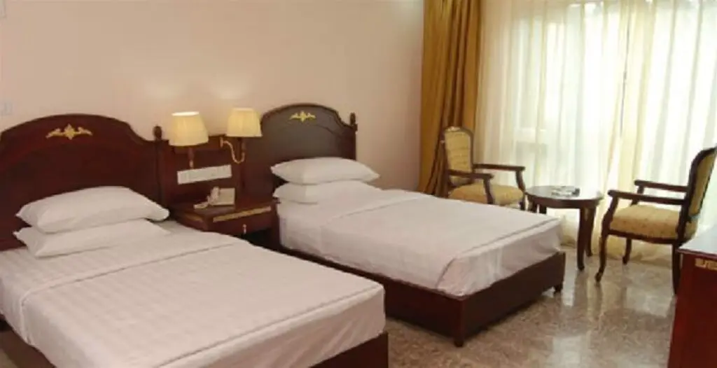 Kyarkoppa: Mayur aaditya resort