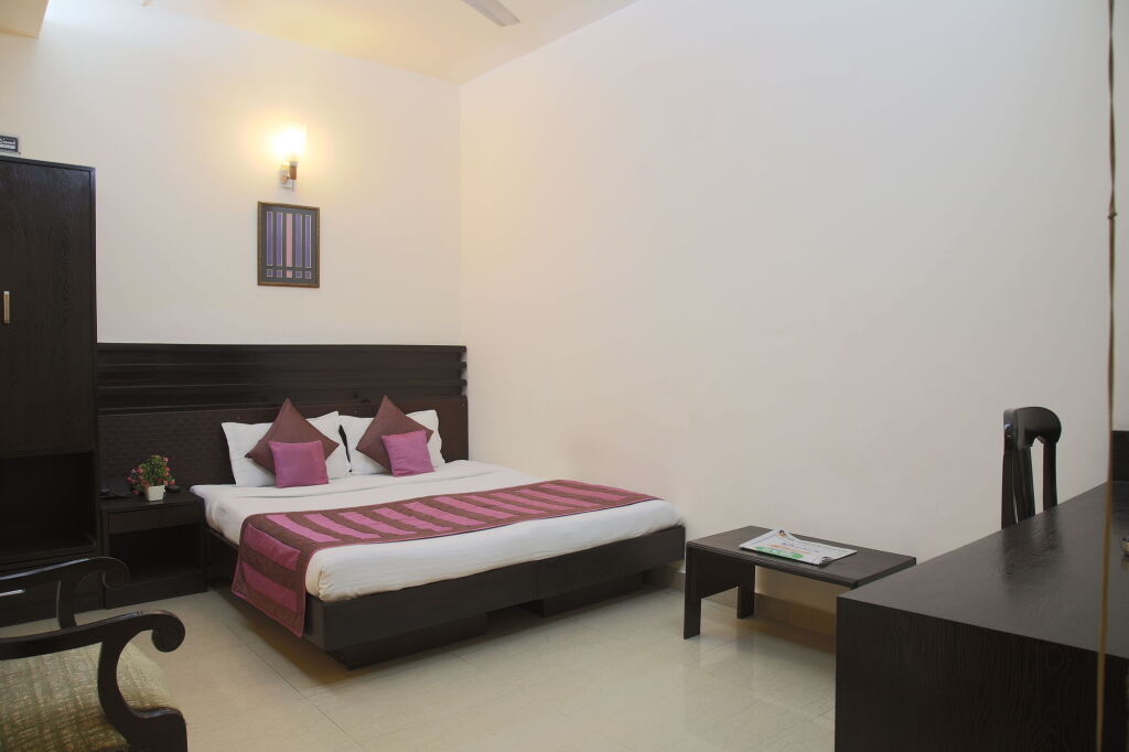 Нью-Дели: Fabhotel Exotica