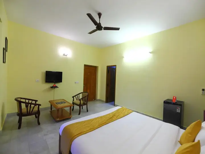 Ченнаи: Golden Flowers Inn - Ekkatuthangal