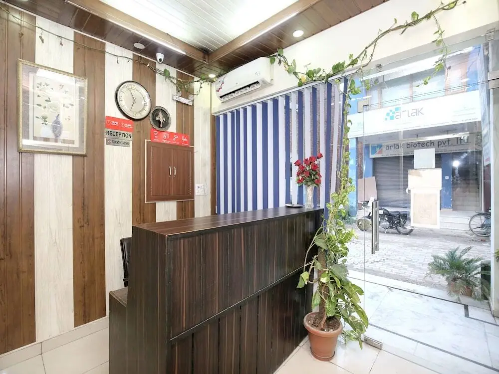Чандигарх: Gaurav Residency