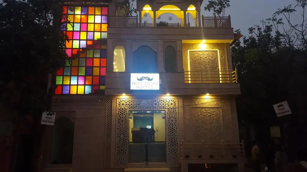 Moustache Agra — фото 1